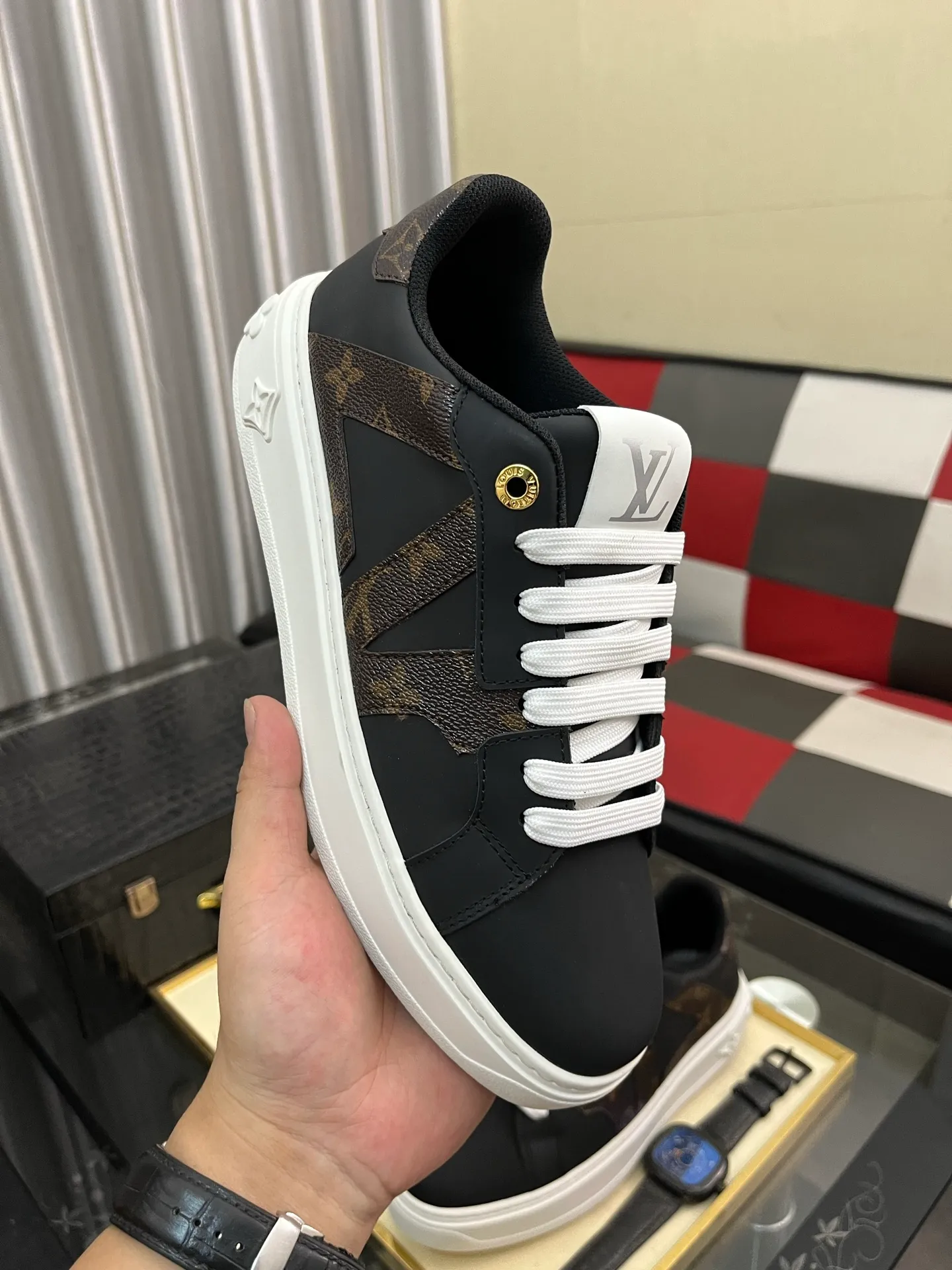 Men's shoes 💰520⌚️⌚️LV Louis Vuitton. The latest fashionable casual shoes are popular in physical stores. New spring and summer comfortable imported custom original cowhide, unique jacquard fabric element design. With sheepskin lining, Lv original bottom, [sun][sun] high-end packaging and high quality💪Details determine the quality, you can enter and leave the counter at will, welcome to compare🇮🇹Number of sizes 38-445️⃣Color options available